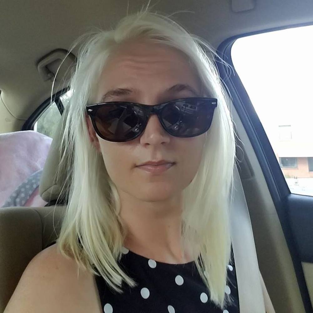 Meet your Posher, Laura